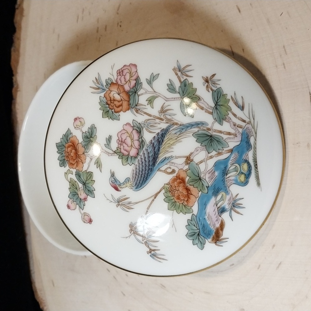 Wedgewood Kutani Crane Bone China Trinket Box - Picture 8 of 8